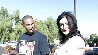 Milf tourist wants to try out some Californian black cock